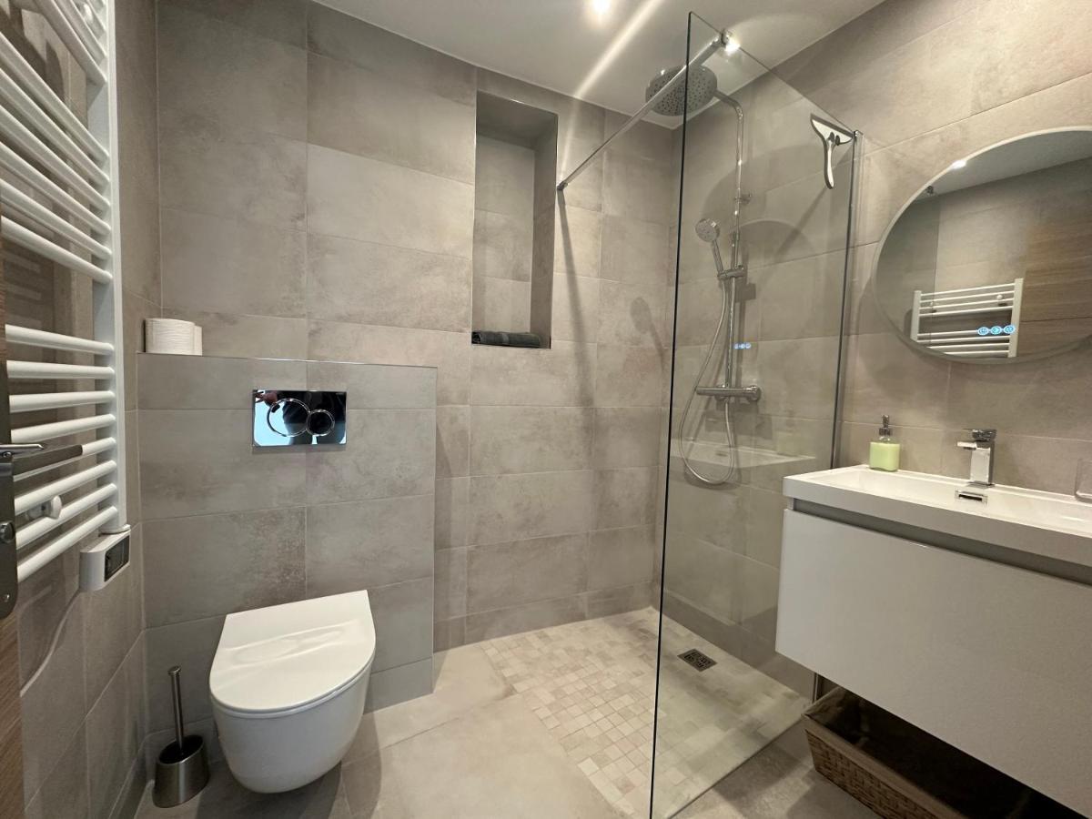 Superbe T2 En Dernier Etage Apartment Antibes Exterior foto